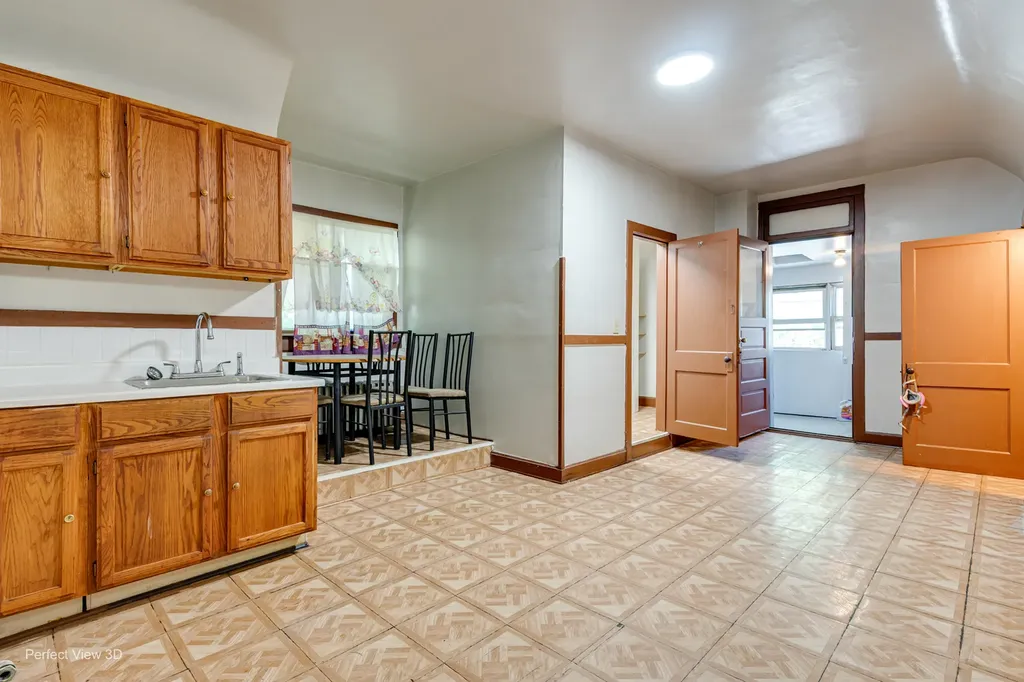 1257 North Rockwell Street Chicago IL 60622
