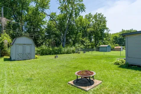 2332 48TH Street Moline IL 61265