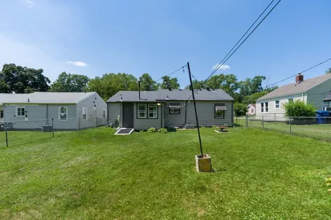 2332 48TH Street Moline IL 61265