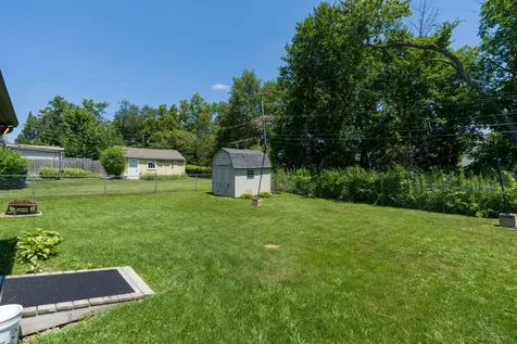 2332 48TH Street Moline IL 61265