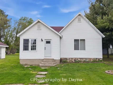 201 NW Lexington Street Iroquois IL 60945