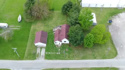 201 NW Lexington Street Iroquois IL 60945