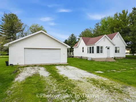 201 NW Lexington Street Iroquois IL 60945