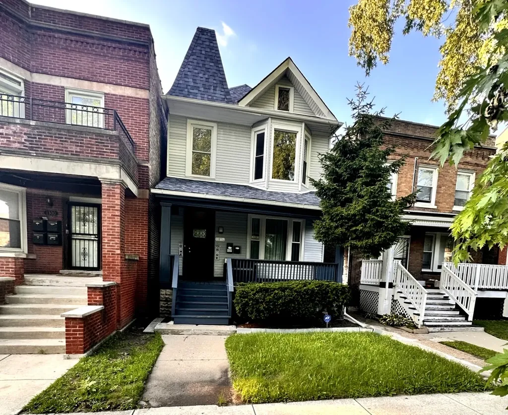 1302 East 72nd Street Chicago IL 60619