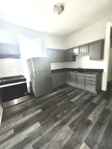 1302 East 72nd Street Chicago IL 60619