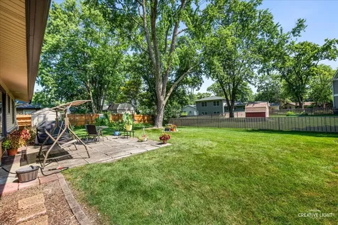 945 Victoria Lane Elk Grove Village IL 60007
