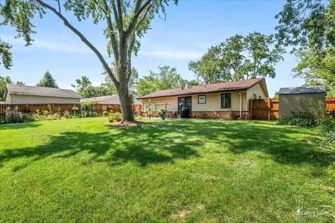 945 Victoria Lane Elk Grove Village IL 60007