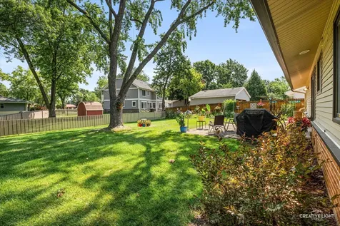 945 Victoria Lane Elk Grove Village IL 60007