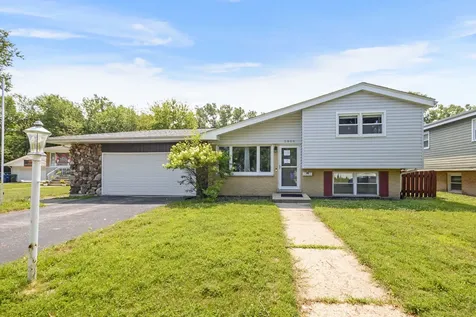 5909 West 99th Street Oak Lawn IL 60453