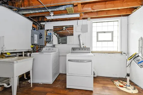 5909 West 99th Street Oak Lawn IL 60453