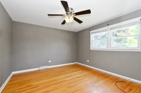 5909 West 99th Street Oak Lawn IL 60453