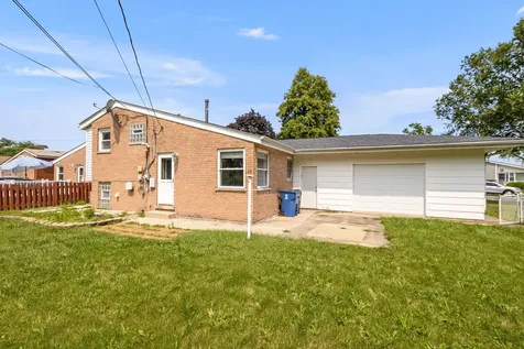 5909 West 99th Street Oak Lawn IL 60453