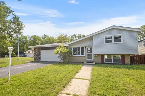 5909 West 99th Street Oak Lawn IL 60453