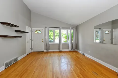 5909 West 99th Street Oak Lawn IL 60453