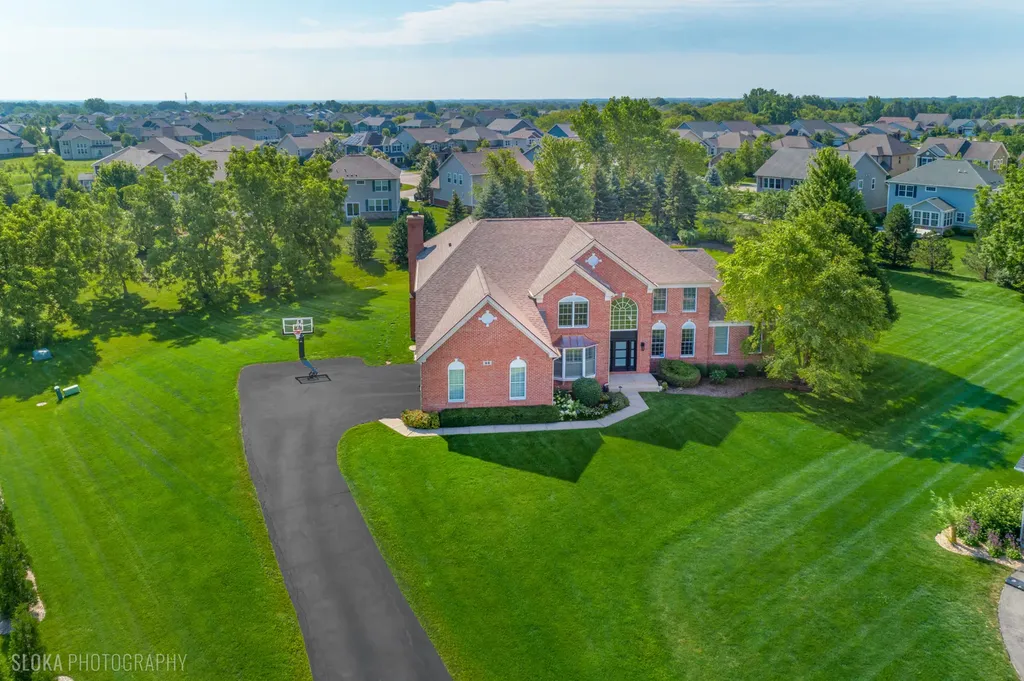 23 Crystal Downs Drive Hawthorn Woods IL 60047