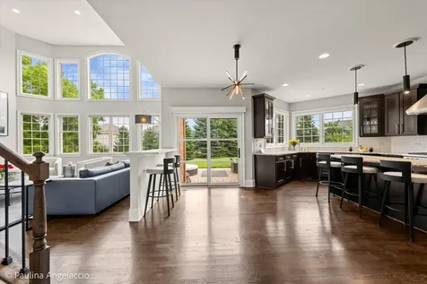 23 Crystal Downs Drive Hawthorn Woods IL 60047