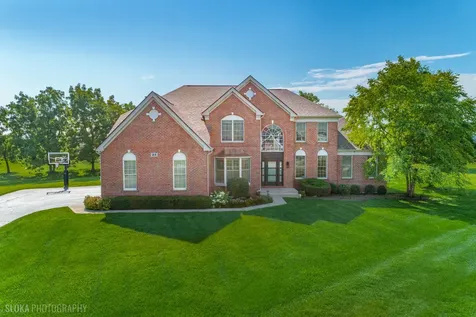 23 Crystal Downs Drive Hawthorn Woods IL 60047