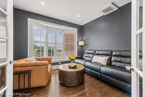 23 Crystal Downs Drive Hawthorn Woods IL 60047