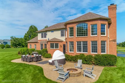 23 Crystal Downs Drive Hawthorn Woods IL 60047