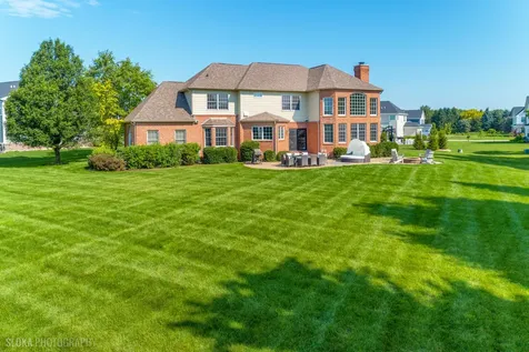 23 Crystal Downs Drive Hawthorn Woods IL 60047