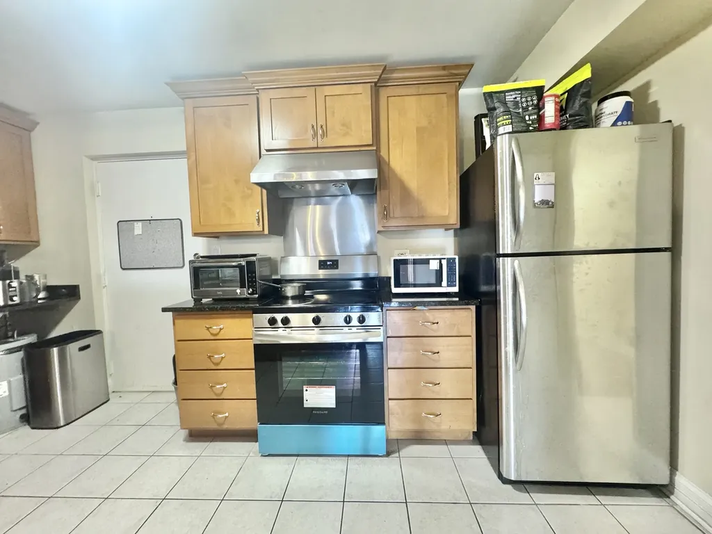 3217 West Bryn Mawr Avenue Chicago IL 60659