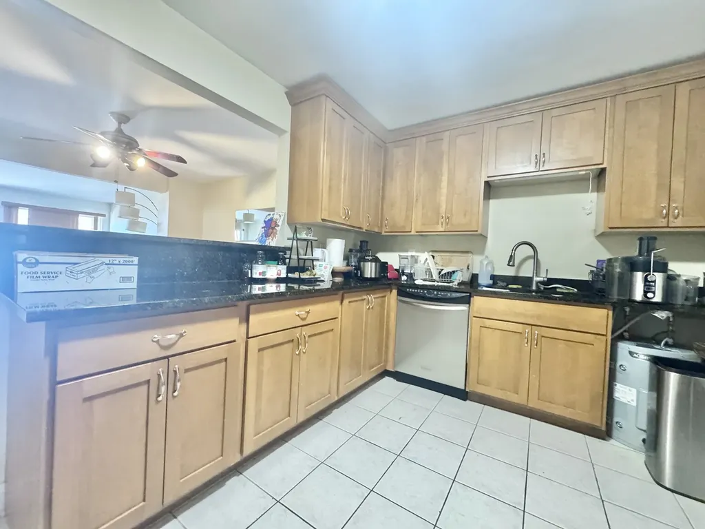 3217 West Bryn Mawr Avenue Chicago IL 60659