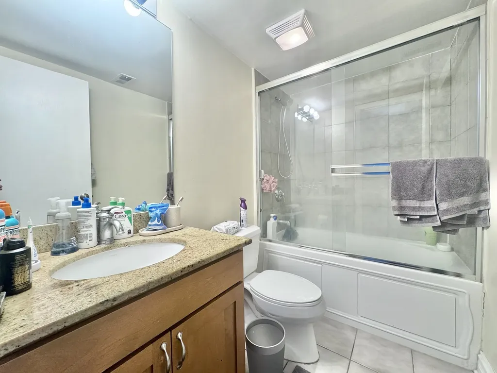 3217 West Bryn Mawr Avenue Chicago IL 60659