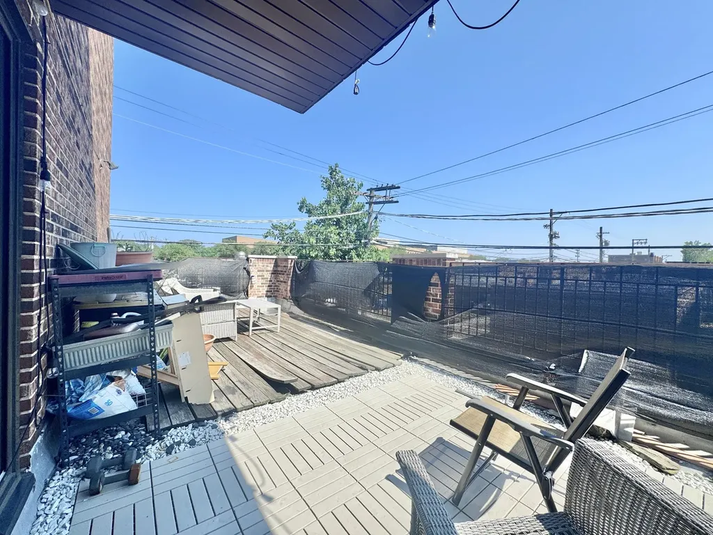 3217 West Bryn Mawr Avenue Chicago IL 60659