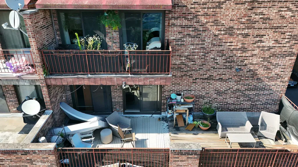 3217 West Bryn Mawr Avenue Chicago IL 60659