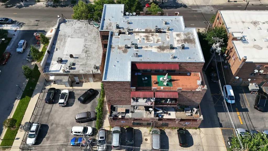3217 West Bryn Mawr Avenue Chicago IL 60659