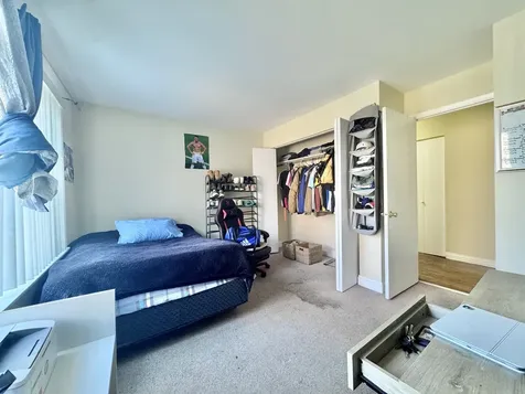 3217 West Bryn Mawr Avenue Chicago IL 60659