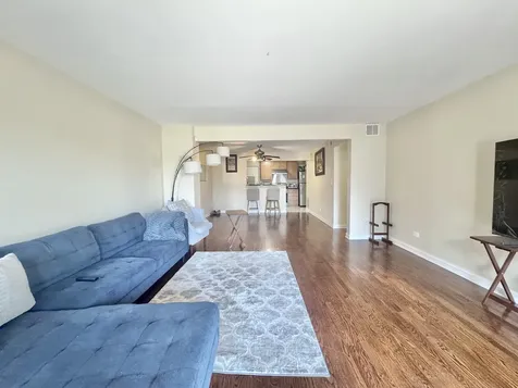 3217 West Bryn Mawr Avenue Chicago IL 60659