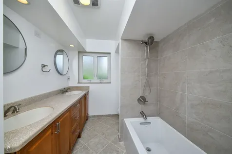 924 South Stone Avenue La Grange IL 60525