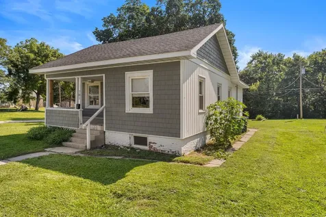 701 South Spruce Street Villa Grove IL 61956