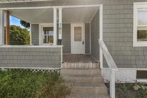 701 South Spruce Street Villa Grove IL 61956