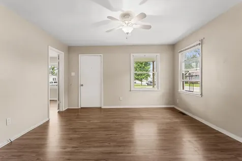 701 South Spruce Street Villa Grove IL 61956
