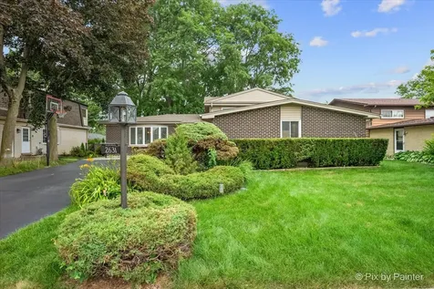 2631 North Stuart Drive Arlington Heights IL 60004