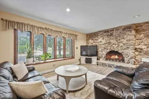 2631 North Stuart Drive Arlington Heights IL 60004
