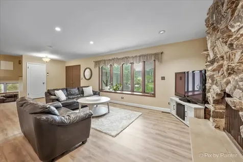 2631 North Stuart Drive Arlington Heights IL 60004
