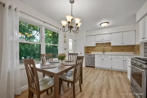 2631 North Stuart Drive Arlington Heights IL 60004