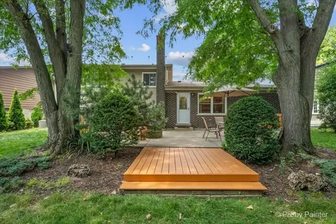 2631 North Stuart Drive Arlington Heights IL 60004