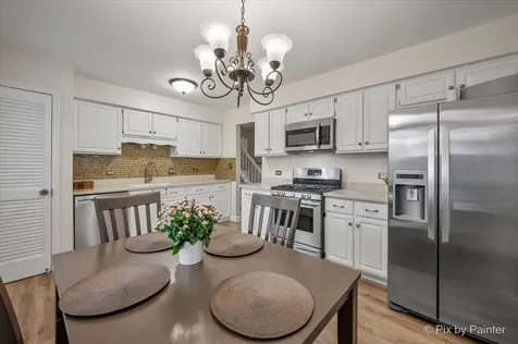 2631 North Stuart Drive Arlington Heights IL 60004