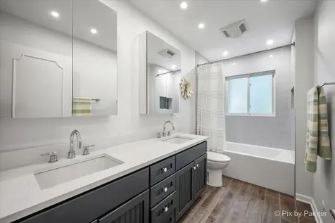 2631 North Stuart Drive Arlington Heights IL 60004