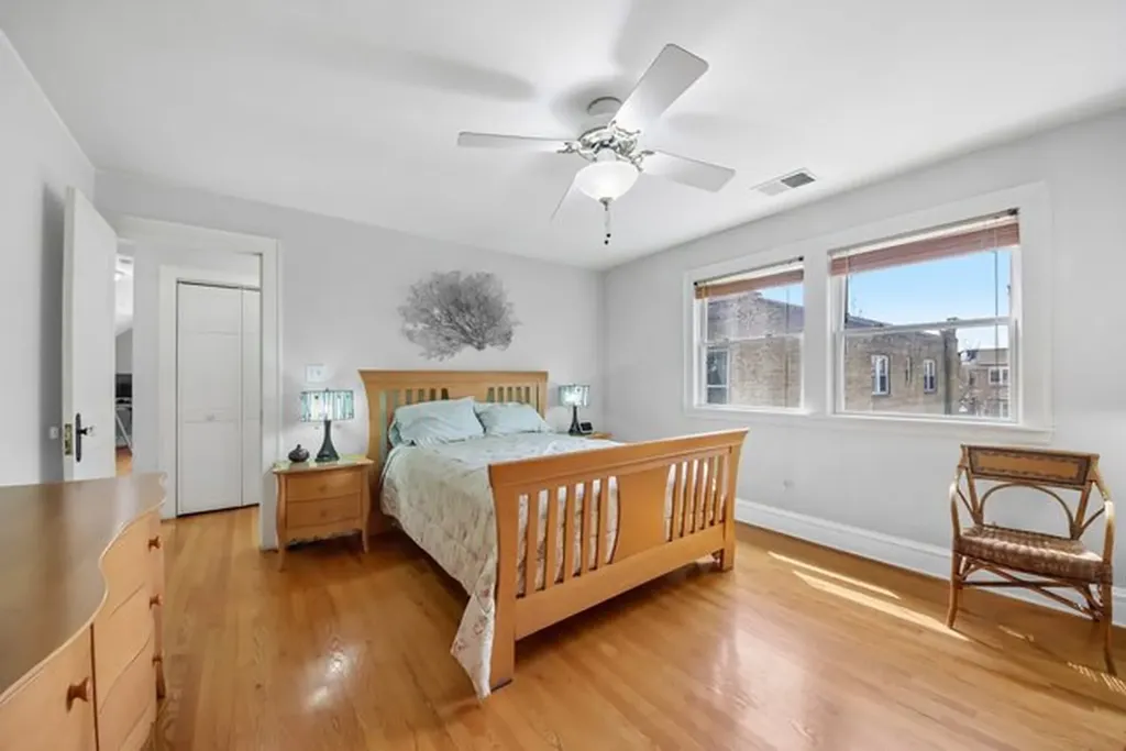 6551 North Maplewood Avenue Chicago IL 60645