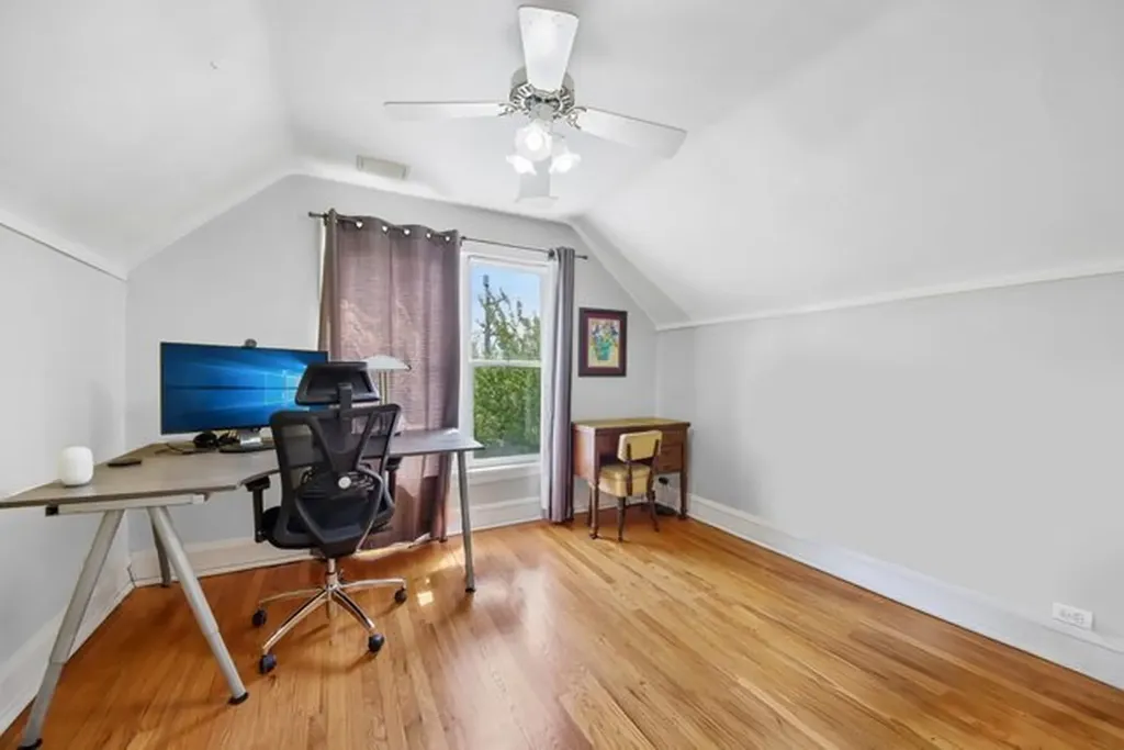 6551 North Maplewood Avenue Chicago IL 60645
