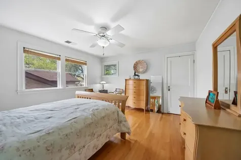6551 North Maplewood Avenue Chicago IL 60645