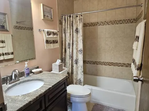 931 West Arquilla Drive Glenwood IL 60425
