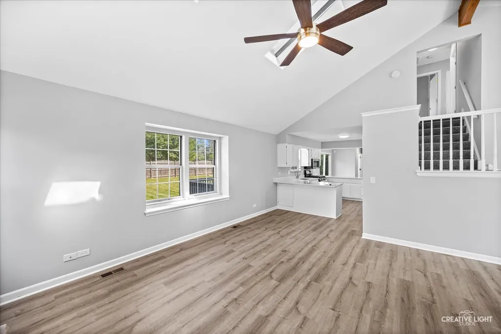 380 Regency Court Aurora IL 60504