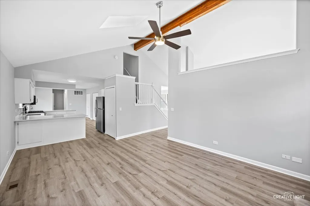 380 Regency Court Aurora IL 60504