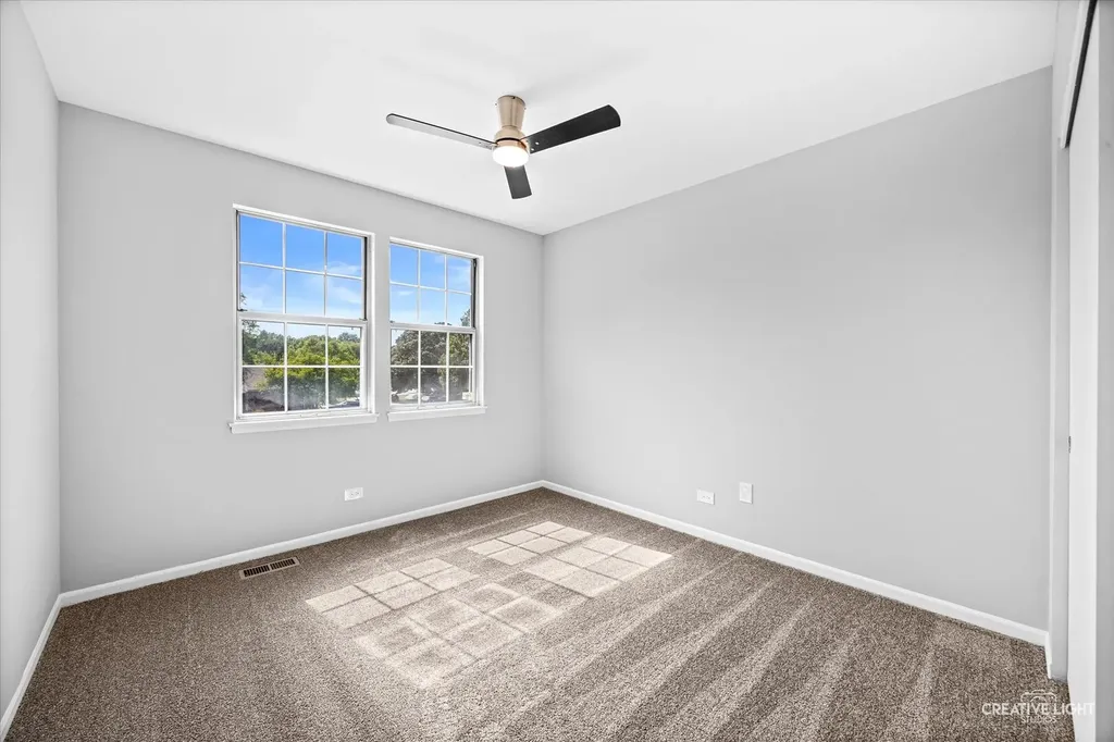 380 Regency Court Aurora IL 60504